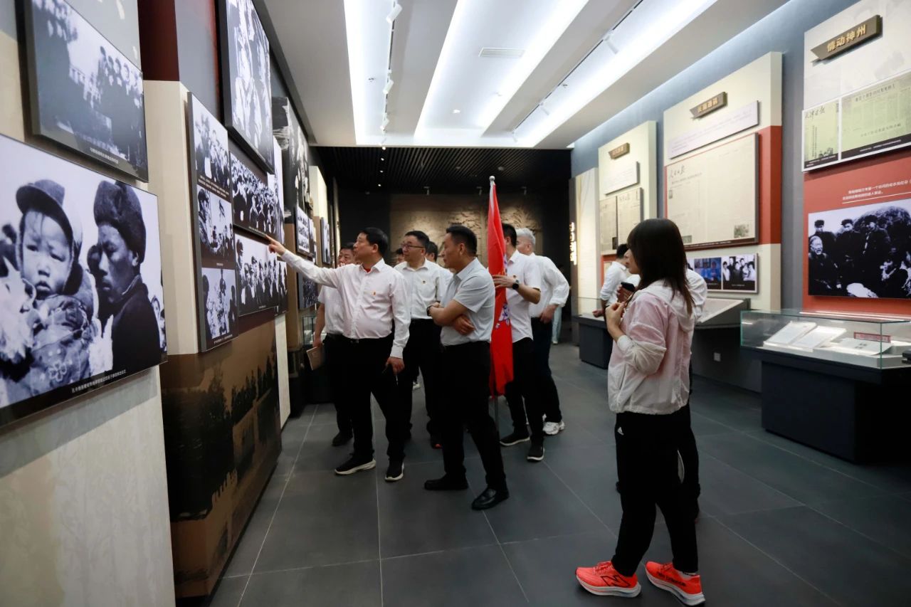 砥礪初心使命，汲取奮進力量丨花花牛乳業(yè)集團黨委組織開展學習“焦裕祿精神”主題黨日活動