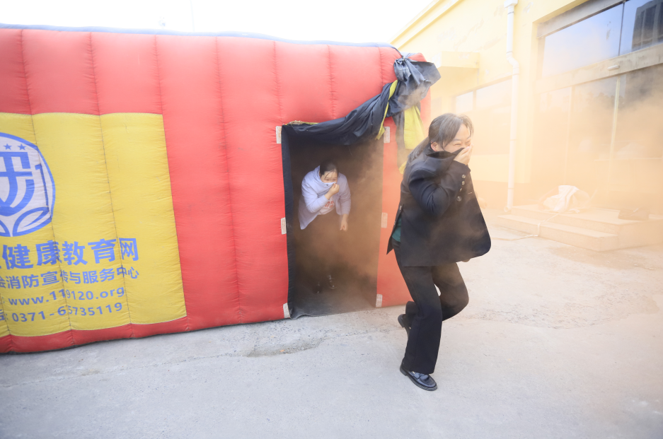 增強消防意識，筑牢安全底線丨花花牛乳業(yè)集團組織消防應急演練