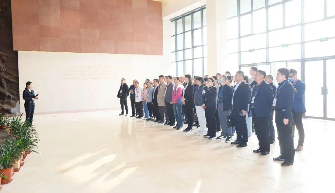 傳承紅色基因·踐行初心使命 | 花花牛乳業(yè)集團黨務干部赴河南大別山干部學院開展綜合素質提升教育培訓