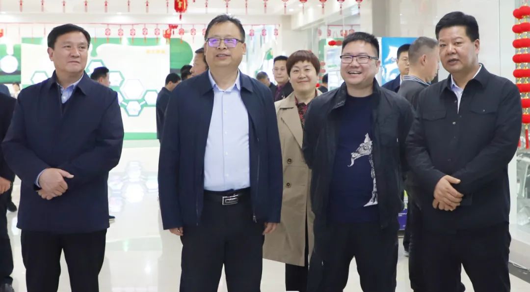 花花牛丨駐馬店市遂平縣政協(xié)黨組書記、主席張衛(wèi)東一行蒞臨花花牛魯山瑞亞牧場參觀