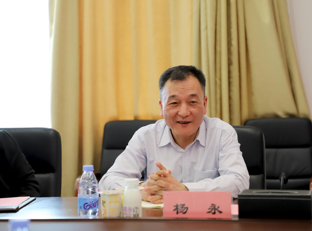 交流促提升 互動(dòng)謀發(fā)展|花花牛乳業(yè)集團(tuán)總裁楊永帶隊(duì)分別赴廣東燕塘乳業(yè)及越秀風(fēng)行乳業(yè)參觀(guān)交流 交流促提升 互動(dòng)謀發(fā)展|花花牛乳業(yè)集團(tuán)總裁楊永帶隊(duì)分別赴廣東燕塘乳業(yè)及越秀風(fēng)行乳業(yè)參觀(guān)交流