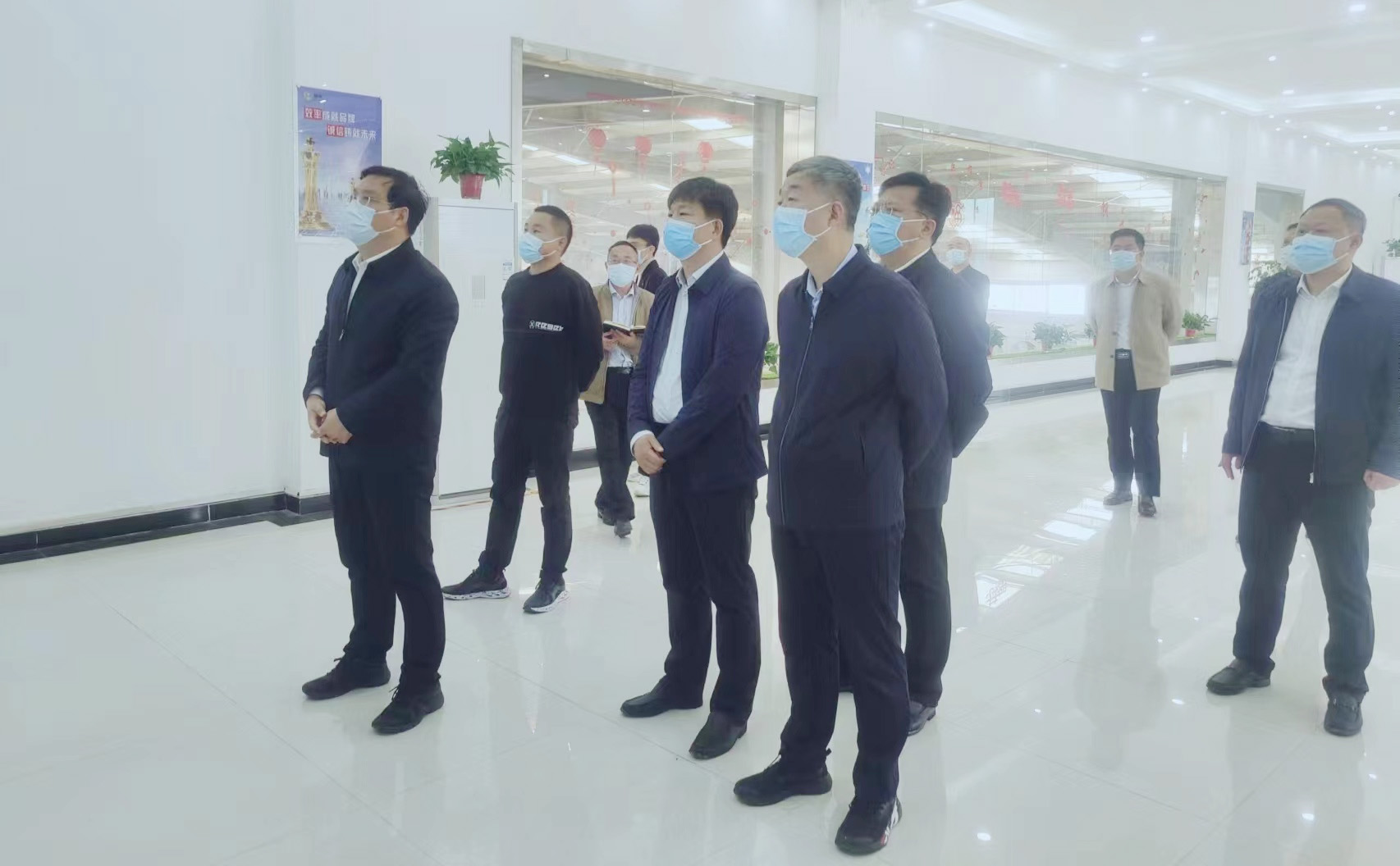 駐馬店市委副書記、市長李躍勇一行 蒞臨花花牛乳業(yè)集團新蔡豫信瑞亞牧場調(diào)研