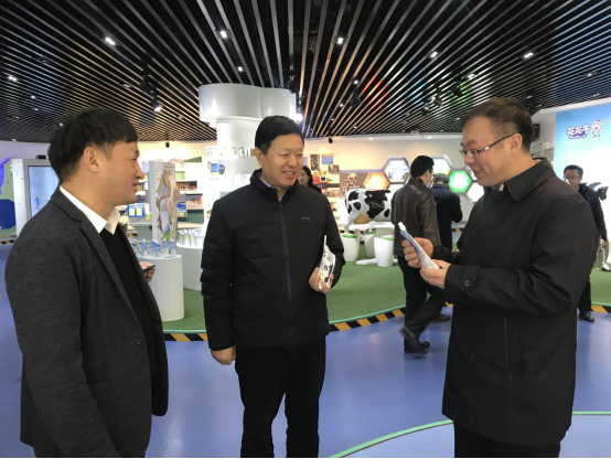 寧夏回族自治區(qū)農(nóng)業(yè)農(nóng)村廳黨組書記、廳長王剛一行蒞臨花花牛乳業(yè)集團(tuán)調(diào)研