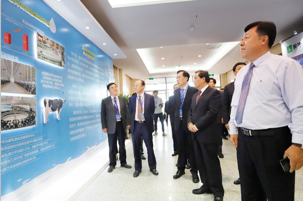 花花牛亮相中國奶業(yè)20強呼倫貝爾峰會，共話中國奶業(yè)振興！