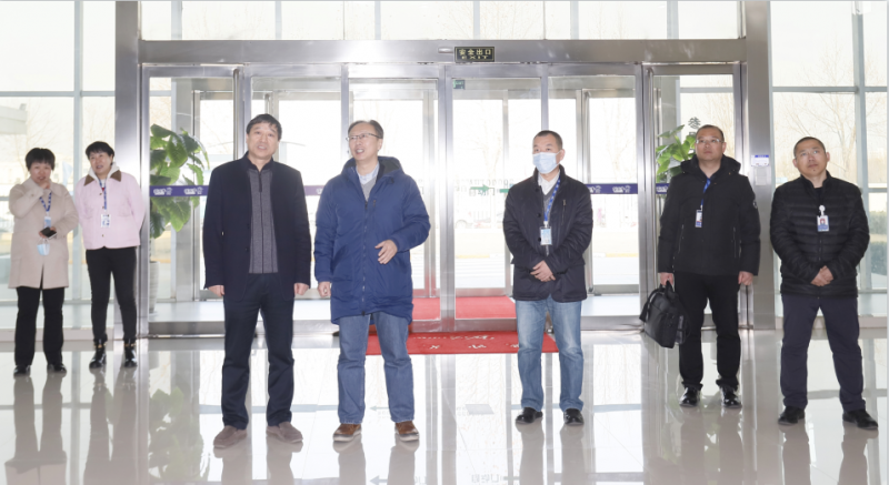 花花牛丨東北農(nóng)大食品學院院長、中原食品實驗室首席科學家姜毓君教授蒞臨花花牛乳業(yè)集團調(diào)研